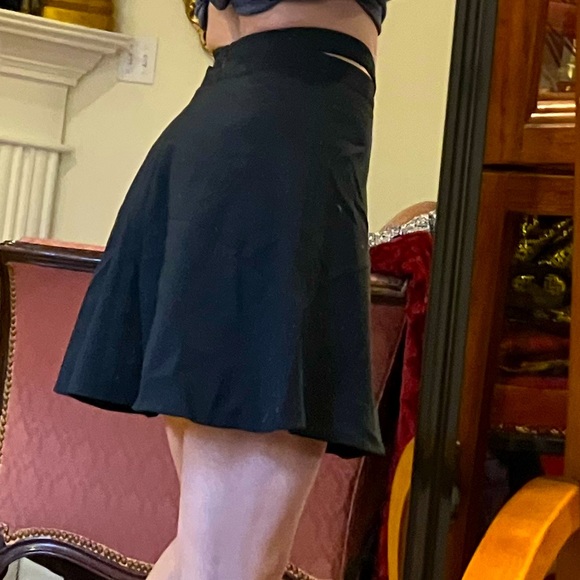 Cute skirt - Picture 3 of 5